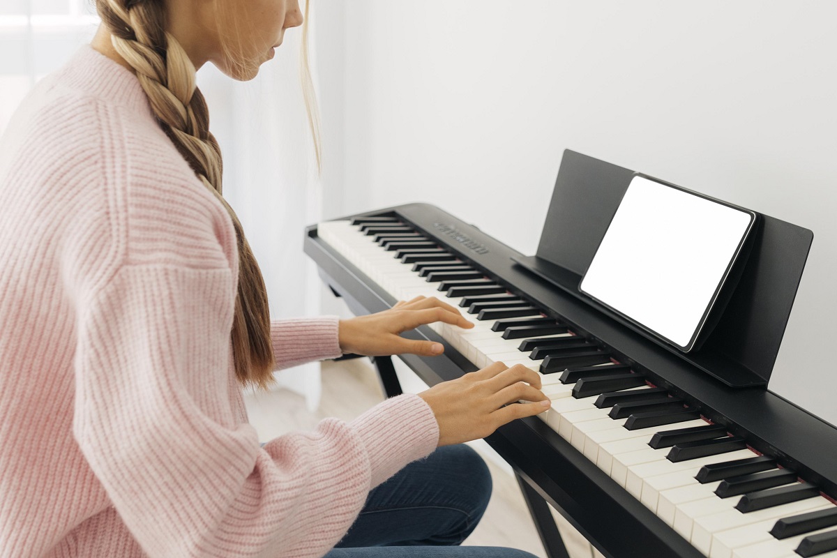 Como configurar um piano digital para aulas online